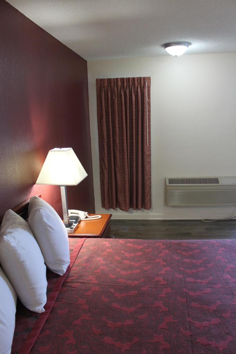 Travel Inn of Buford - image 6