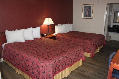Travel Inn of Buford - image 7