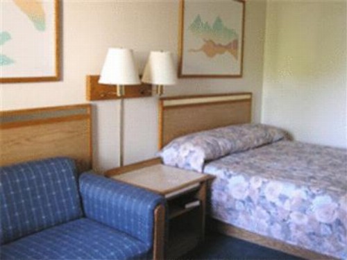 Travelers Inn Bullhead City - image 4