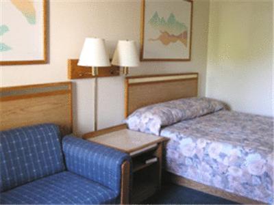 Travelers Inn Bullhead City - image 4
