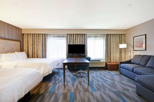 Hampton Inn & Suites Los Angeles Burbank Airport - image 16