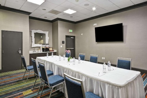 Hampton Inn & Suites Los Angeles Burbank Airport - image 24
