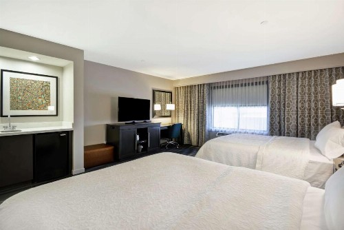 Hampton Inn & Suites Los Angeles Burbank Airport - image 35
