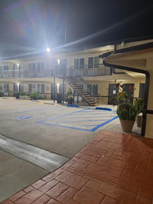 Portofino Inn Burbank - image 24