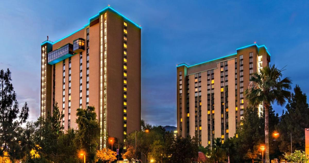 Holiday Inn Burbank-Media Center an IHG Hotel - main image