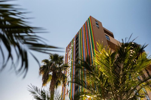 Holiday Inn Burbank-Media Center an IHG Hotel - image 4