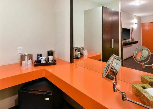 The Tangerine - image 22