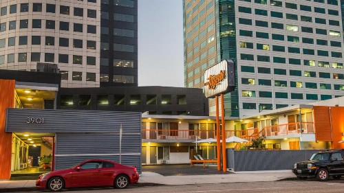 The Tangerine - image 23