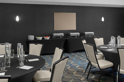 Residence Inn Los Angeles Burbank/Downtown - image 11