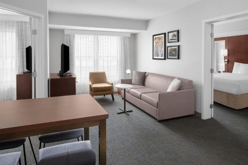 Residence Inn Los Angeles Burbank/Downtown - image 2