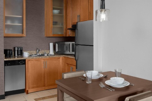 Residence Inn Los Angeles Burbank/Downtown - image 3