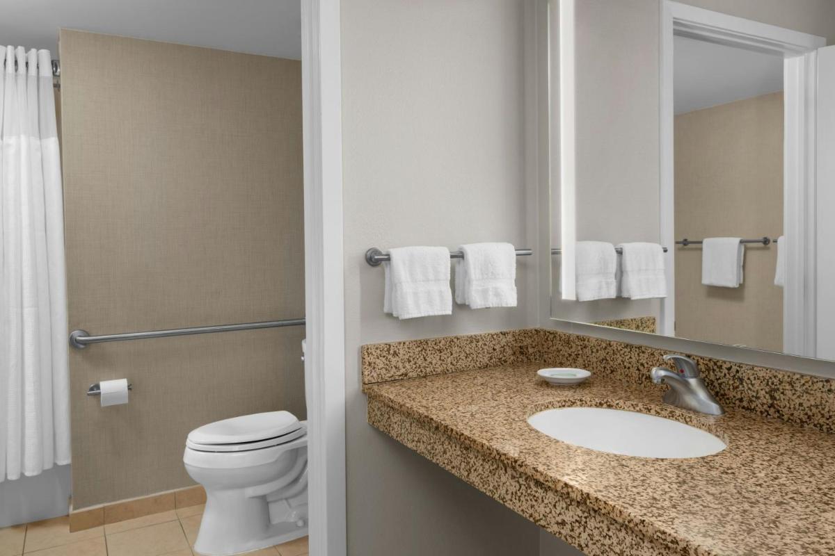 Residence Inn Los Angeles Burbank/Downtown - image 4
