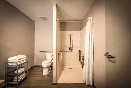 Best Western Plus Media Center Inn & Suites - image 24