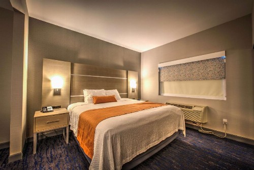 Best Western Plus Media Center Inn & Suites - image 26