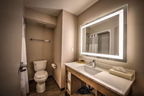 Best Western Plus Media Center Inn & Suites - image 34