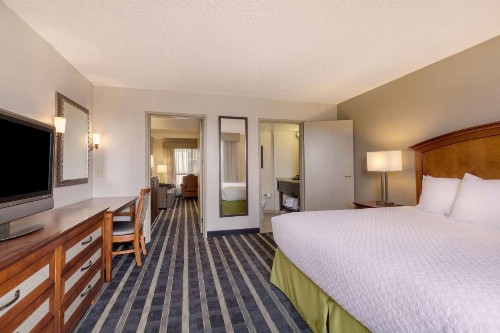 Embassy Suites San Francisco Airport - Waterfront - image 2