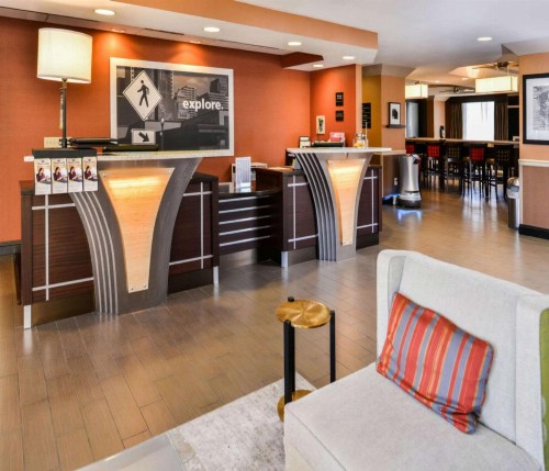 Hampton Inn & Suites San Francisco-Burlingame-Airport South - image 10