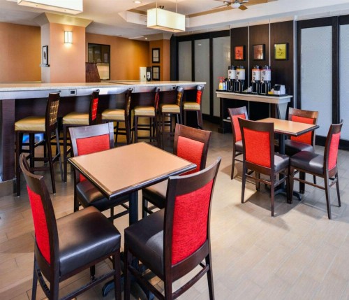 Hampton Inn & Suites San Francisco-Burlingame-Airport South - image 20