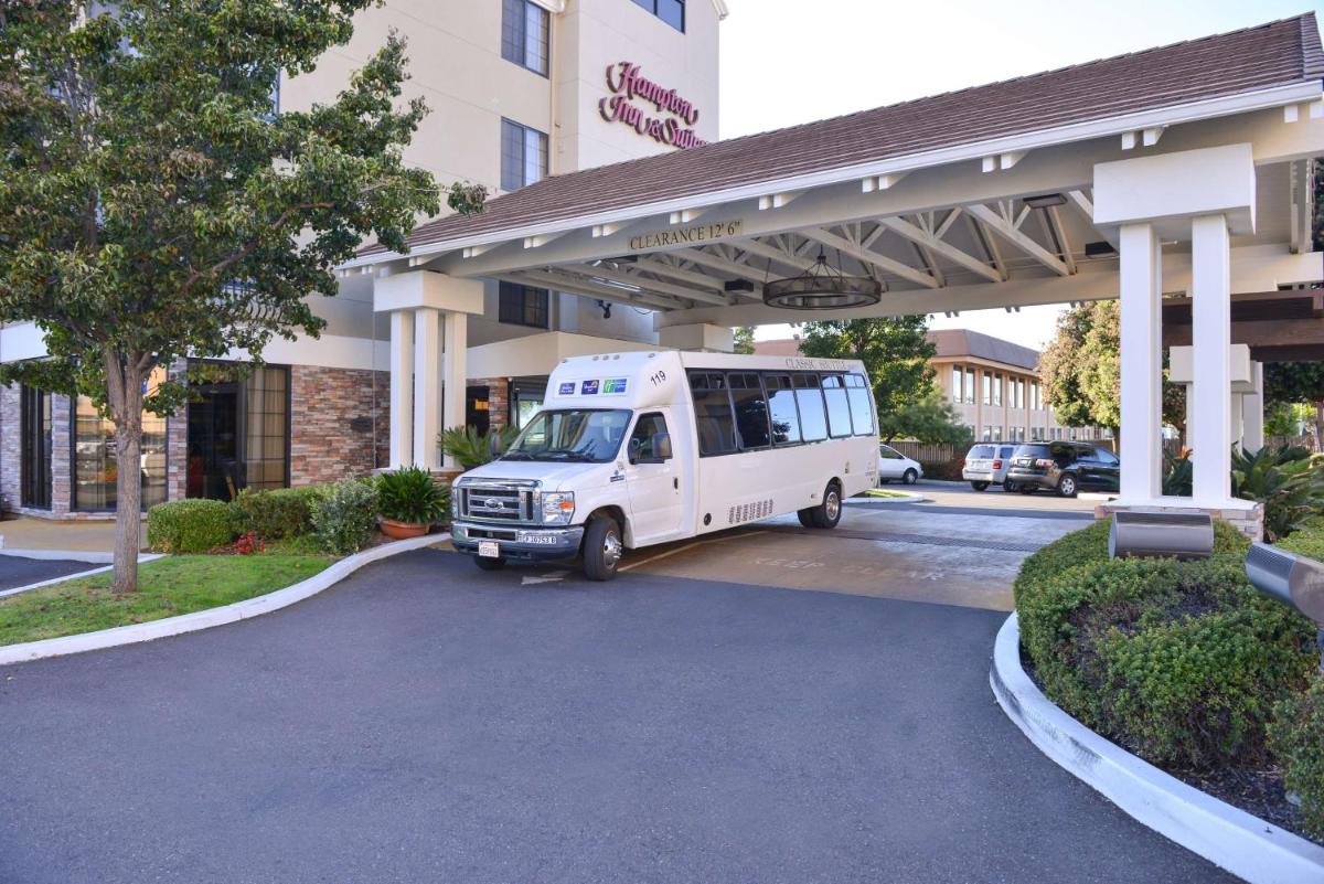 Hampton Inn & Suites San Francisco-Burlingame-Airport South - image 3