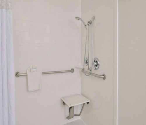 Hampton Inn & Suites San Francisco-Burlingame-Airport South - image 32