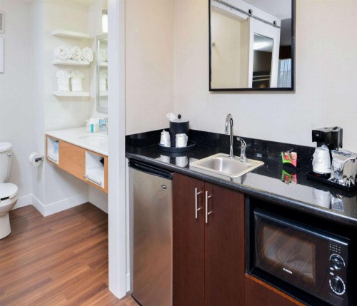 Hampton Inn & Suites San Francisco-Burlingame-Airport South - image 44