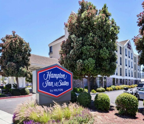 Hampton Inn & Suites San Francisco-Burlingame-Airport South - image 7
