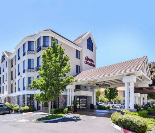 Hampton Inn & Suites San Francisco-Burlingame-Airport South - image 8