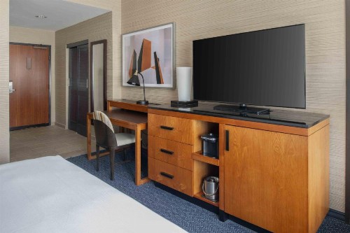 DoubleTree by Hilton San Francisco Airport - image 25