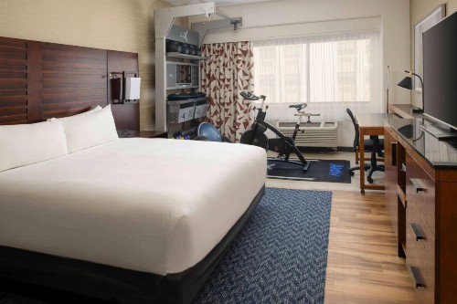 DoubleTree by Hilton San Francisco Airport - image 3