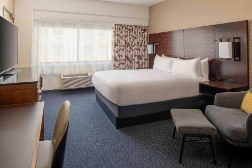DoubleTree by Hilton San Francisco Airport - image 36
