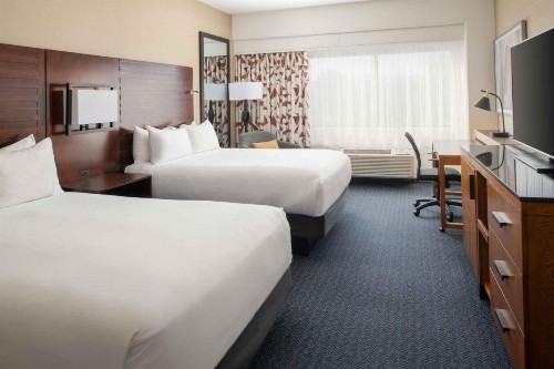 DoubleTree by Hilton San Francisco Airport - image 8