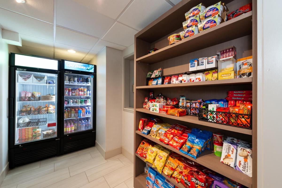 Holiday Inn Express San Francisco Airport South an IHG Hotel - image 6