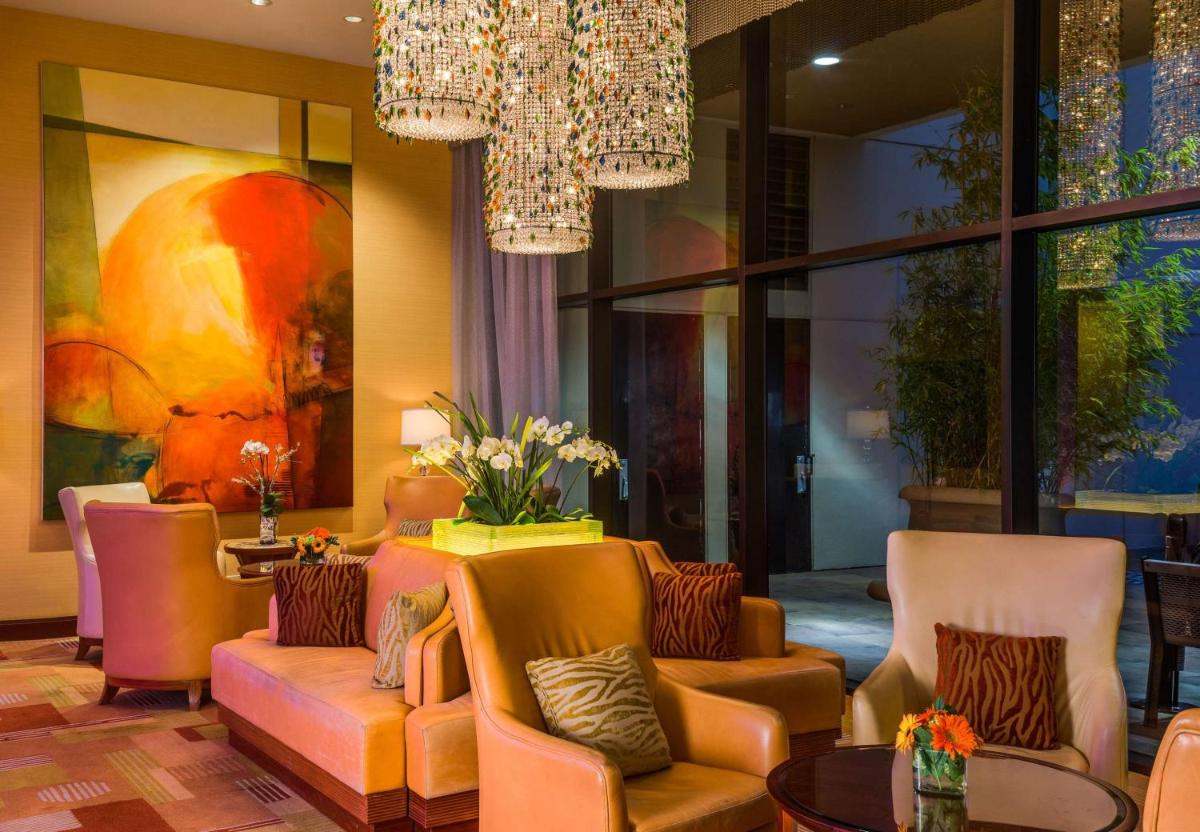 Hilton San Francisco Airport Bayfront - image 4