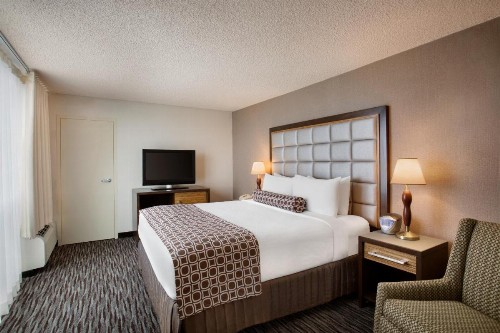 Crowne Plaza San Francisco Airport an IHG Hotel - image 4