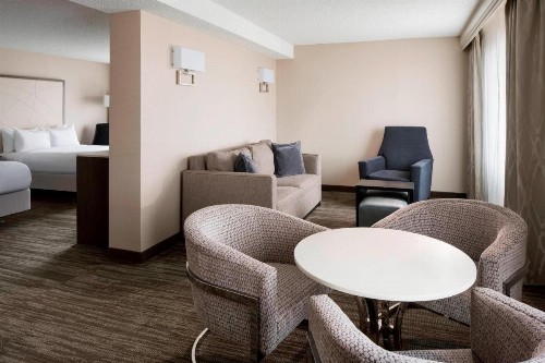 San Francisco Airport Marriott Waterfront - image 3