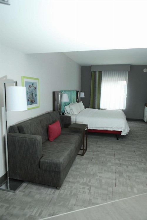 Hampton Inn & Suites Burlington - image 18