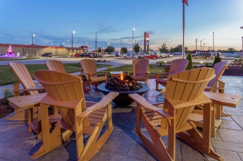 Hampton Inn & Suites Burlington - image 3