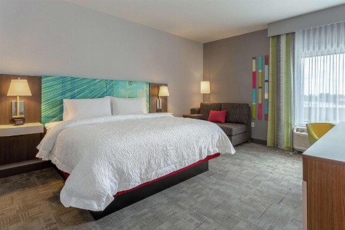 Hampton Inn & Suites Burlington - image 31