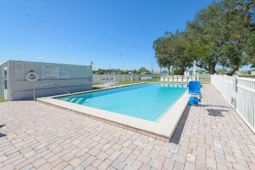 Red Oaks - image 10