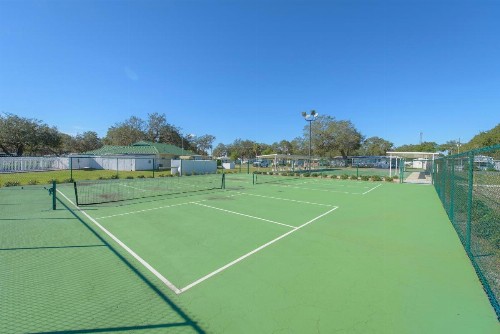 Red Oaks - image 2