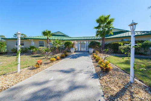 Red Oaks - image 6