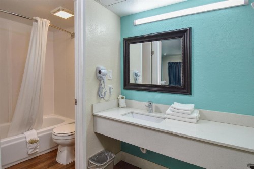 Vagabond Inn Buttonwillow North I-5 - image 24