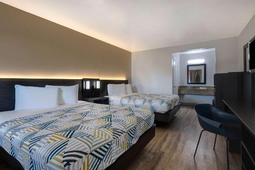 Motel 6-Buttonwillow CA Central - image 2