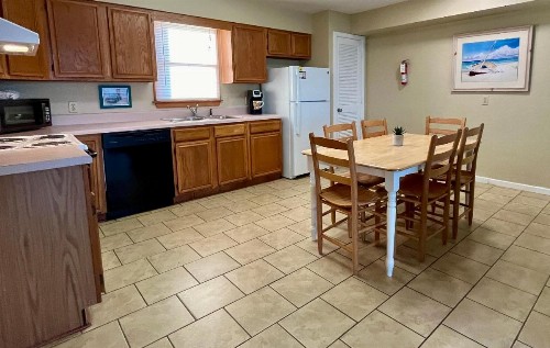 Cape Hatteras Motel - image 11