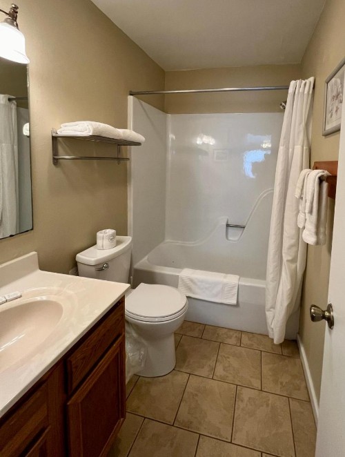 Cape Hatteras Motel - image 48