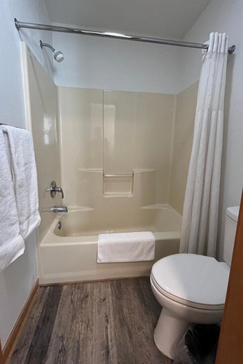 Cape Hatteras Motel - image 50