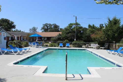 Cape Pines Motel Hatteras Island - image 3