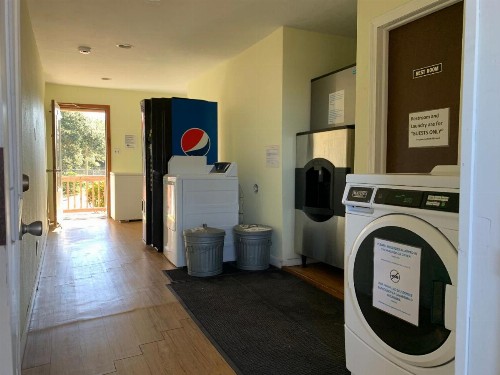 Cape Pines Motel Hatteras Island - image 6