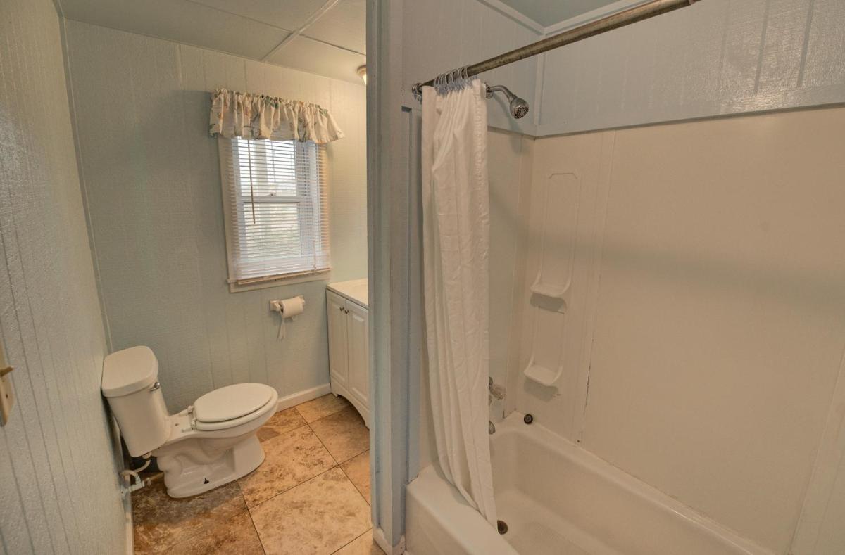 Outer Banks Motel - image 6