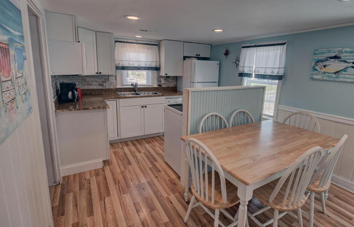 Outer Banks Motel - Village Accommodations - image 2